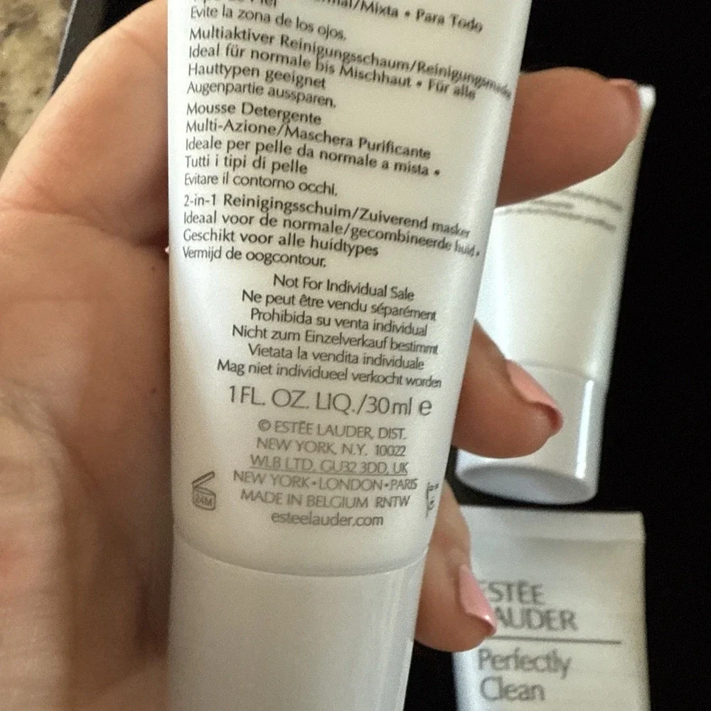 4  Estee Lauder Perfectly Clean multi-action Foam Cleanser 1 oz ‎ (4778)